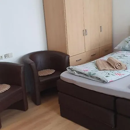 Am Kuhrpark Mit Balkon Und Parkplatz Bad Rothenfelde