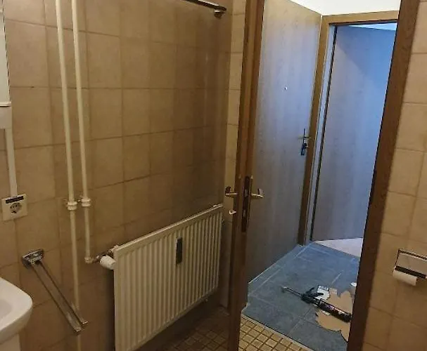 Am Kuhrpark Mit Balkon Und Parkplatz