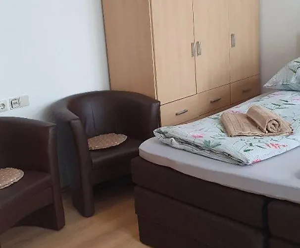 Am Kuhrpark Mit Balkon Und Parkplatz Bad Rothenfelde